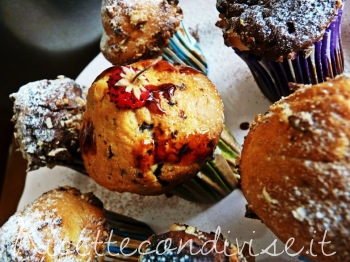 ricetta muffin con gocce di cioccolato e granella di nocciole