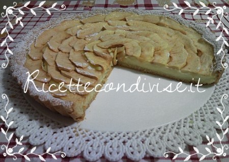 Particolare crostata di mele e crema pasticcera di Teresa Mastandrea