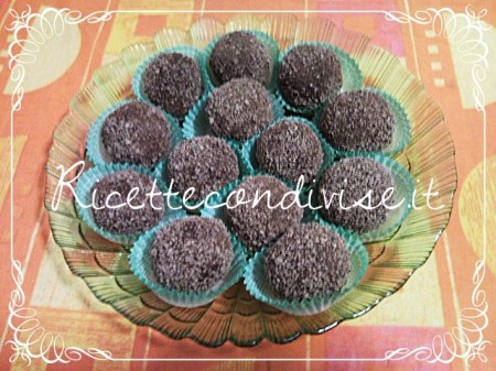Tartufi al cioccolato di Teresa Mastandrea Tartufi al cioccolato di Teresa Mastandrea