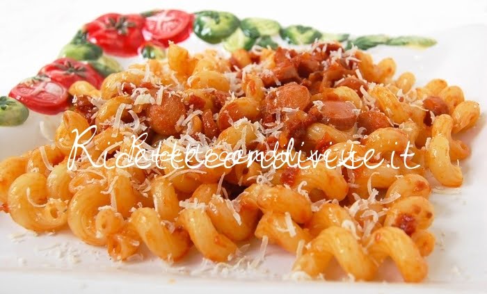 Fusilli bucati wurstel e bruschetta Agromonte di Dany Ideericette