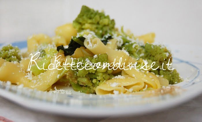 Primo piano Torcoletti con cavolo broccolo romano pistilli di zafferano e ricotta salata di Dany Ideericette