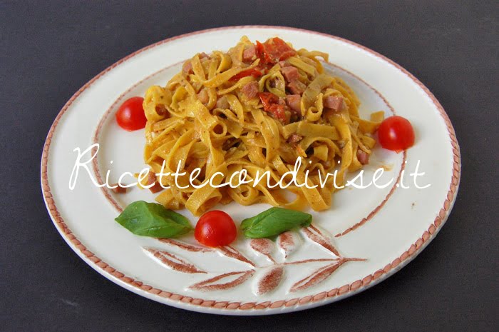Tagliatelle con mortadella pomodorini e pesto basilico e rucola di Dany Ideericette