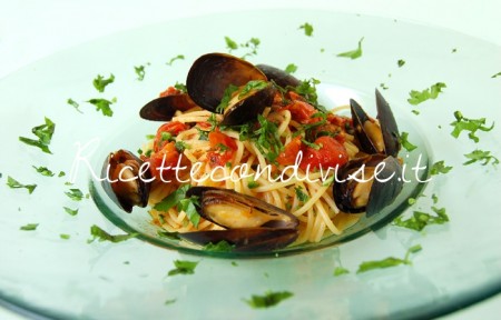 Primo piano cozze e pomodorini di Giovanna