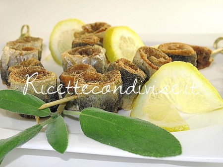 Primo piano spiedini di sarde di Manlio Midori Primo piano spiedini di sarde di Manlio Midori