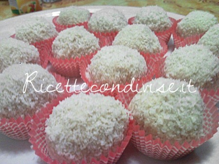 Cioccolatini Raffaello di Teresa Mastandrea