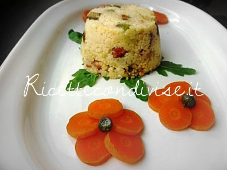 Monoporzioni di cous cous con pancetta e melanzane a cubetti di Susi