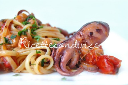 Linguine con moscardini ceci e pomodorini pachino