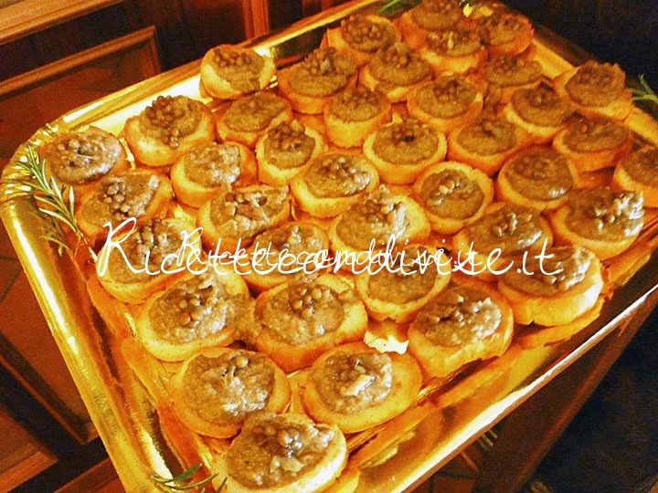 Crostini rustici con crema di lenticchie aromatizzati al rosmarino di Susi