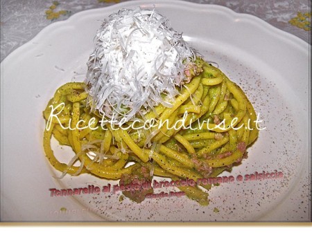 Tonnarello al pesto di broccolo romano e salsiccia di Claudio Rega