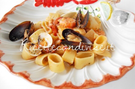 Ricetta Calamarata Ai Frutti Di Mare Di Giovannaricette Condivise