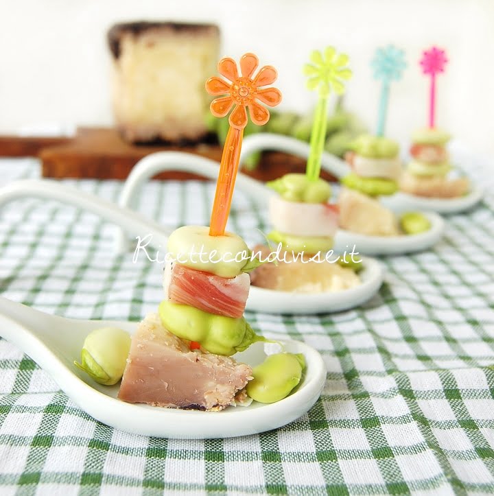 Particolare Finger food di fave pancetta e formaggio Occelli al barolo di Dany Ideericette
