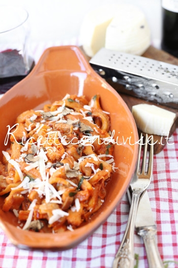 Trippa ai funghi porcini e formaggio al tartufo di Acqualagna di Dany - Ideericette