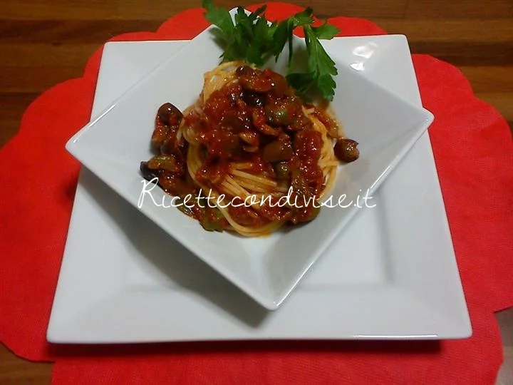 Ricetta semplice del sugo alla puttanesca