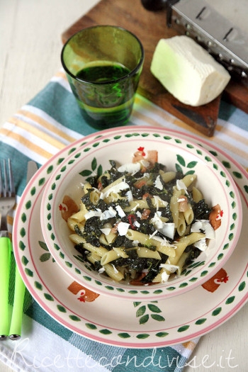 Penne con cavolo nero pancetta e ricotta salata di Dany - Ideericette