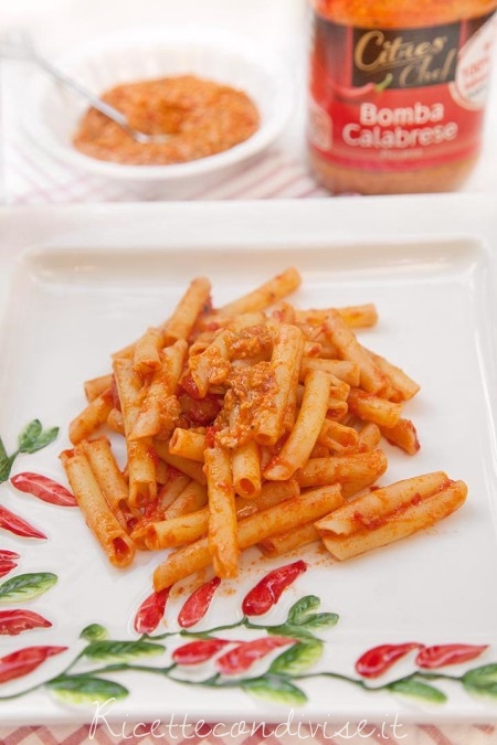 Ziti spezzati con bomba calabrese