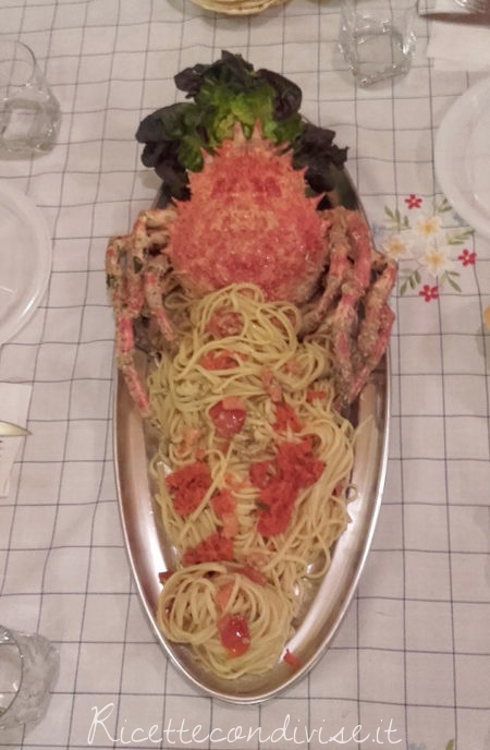 Linguine alla granseola nel vassoio