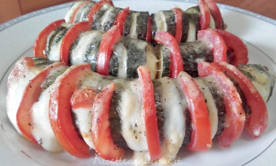 Zucchine a fisarmonica farcite con mozzarella e pomodori di Franco Graziano