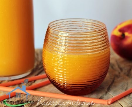 Succo di frutta alla pesca