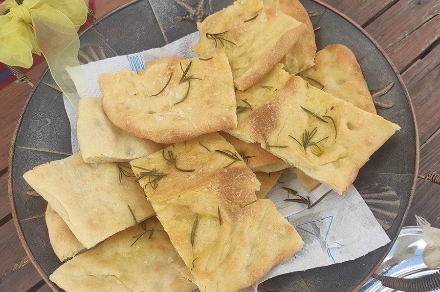 Focaccia al rosmarino con semola e pre-impasto 3 Focaccia con semola con pre impasto