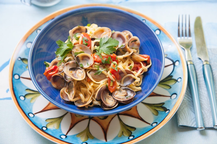 Tagliolini alluovo vongole e pomodorini