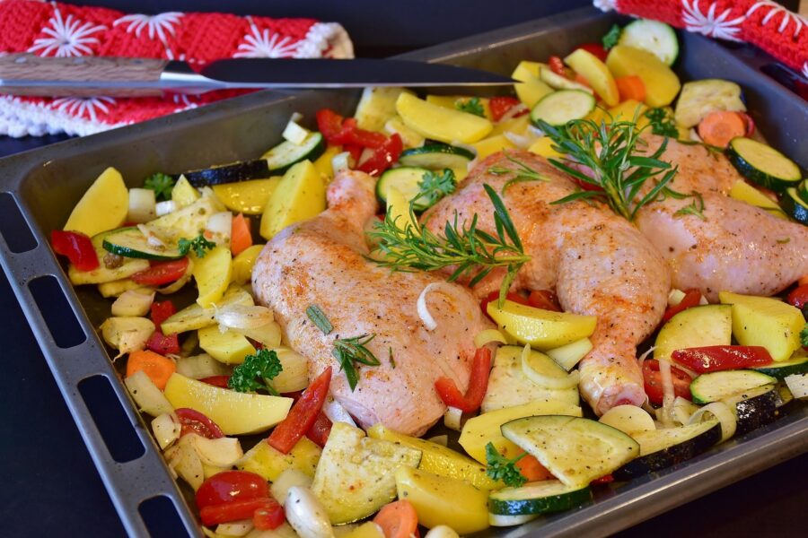 Ricette facili e veloci: 10 idee per una cena pronta in 30 minuti 2 pollo al forno con patate